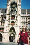 Nieka in front of Munich Rathaus (town hall)